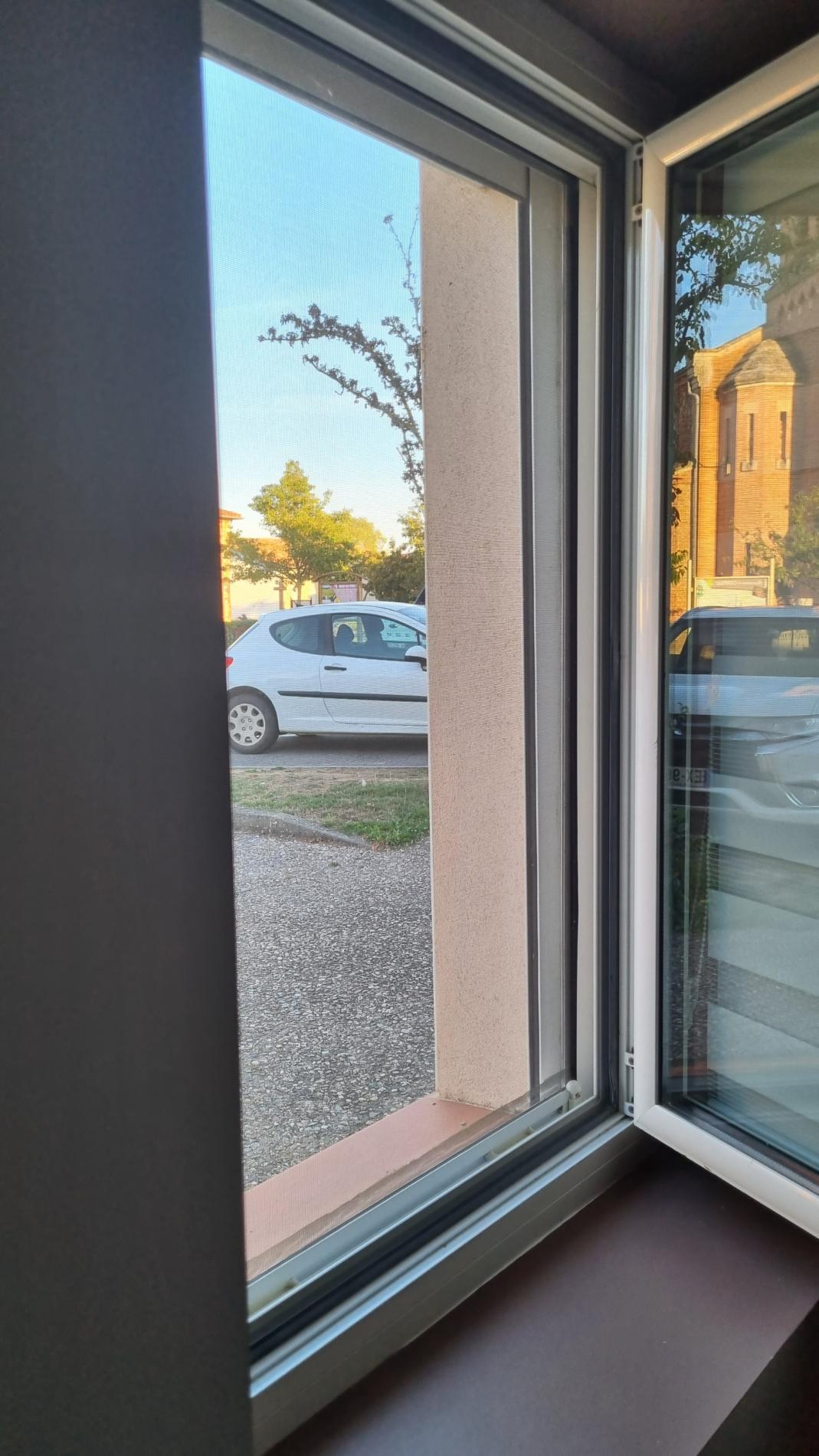 Moustiquaire enroulable