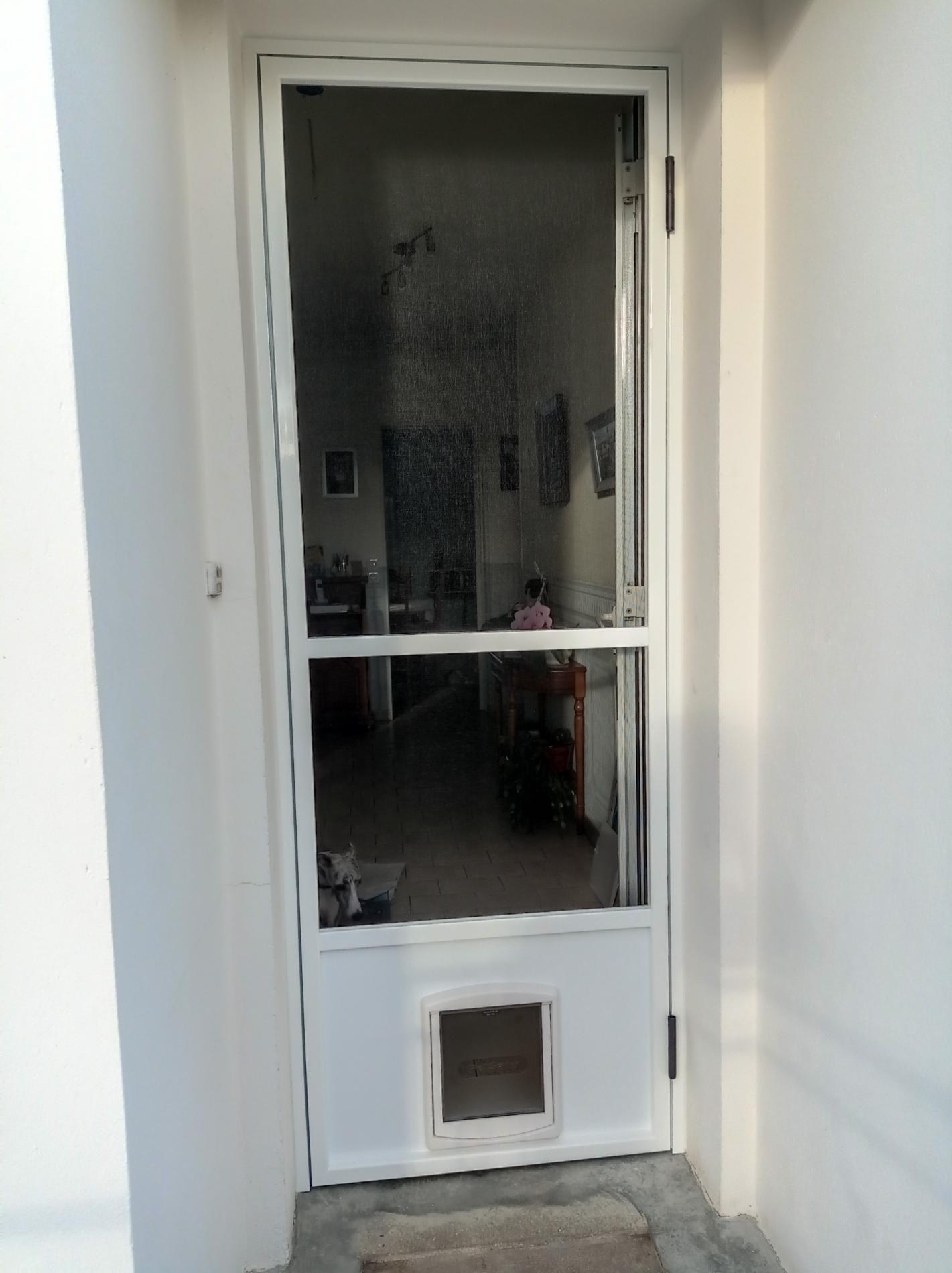 Moustiquaire battante