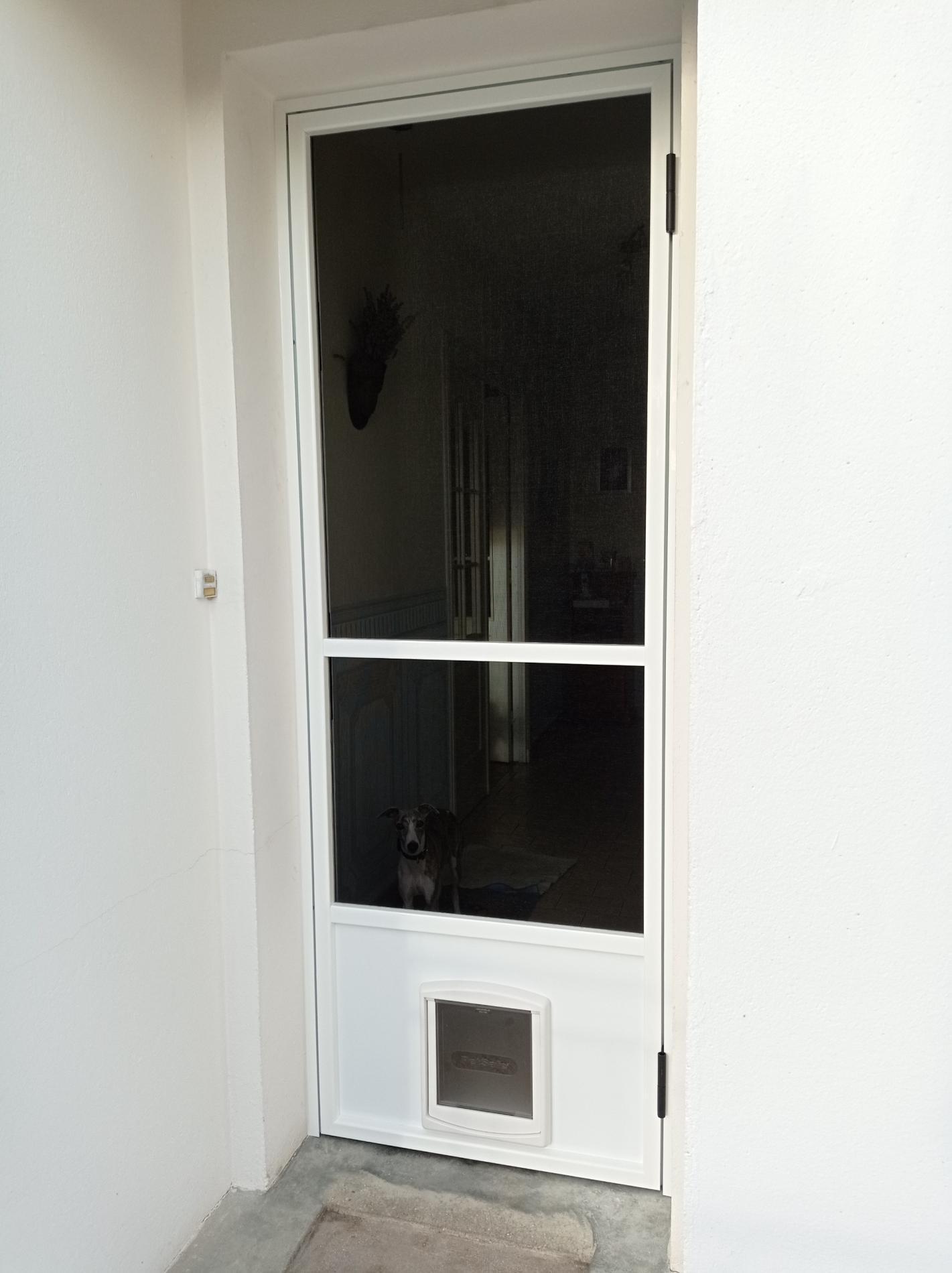 Moustiquaire battante