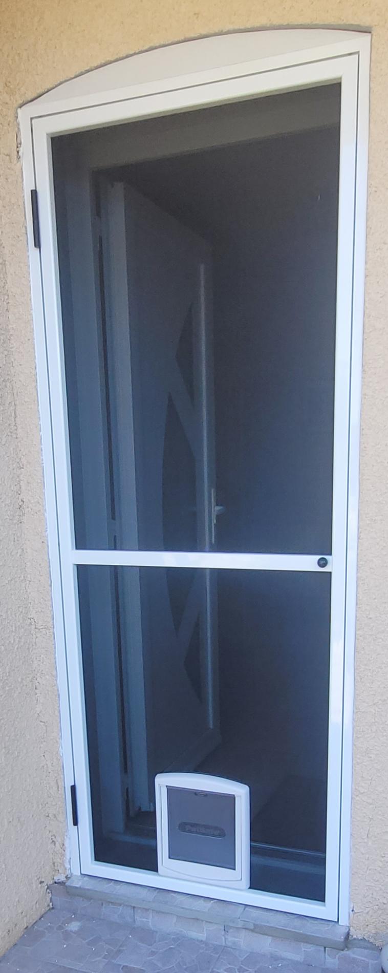 Moustiquaire battante